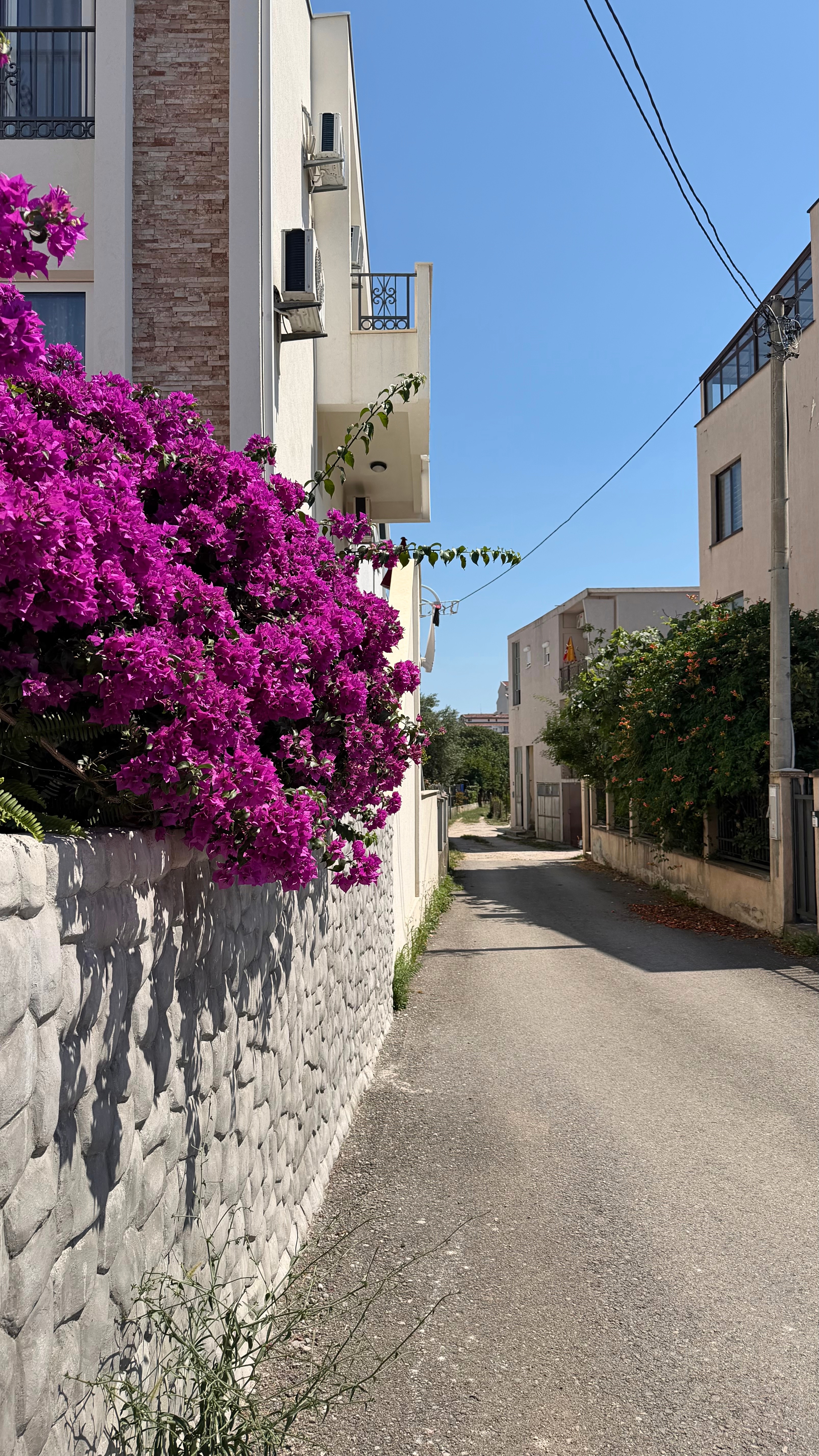 A narrow residential street in lower Šušanj.