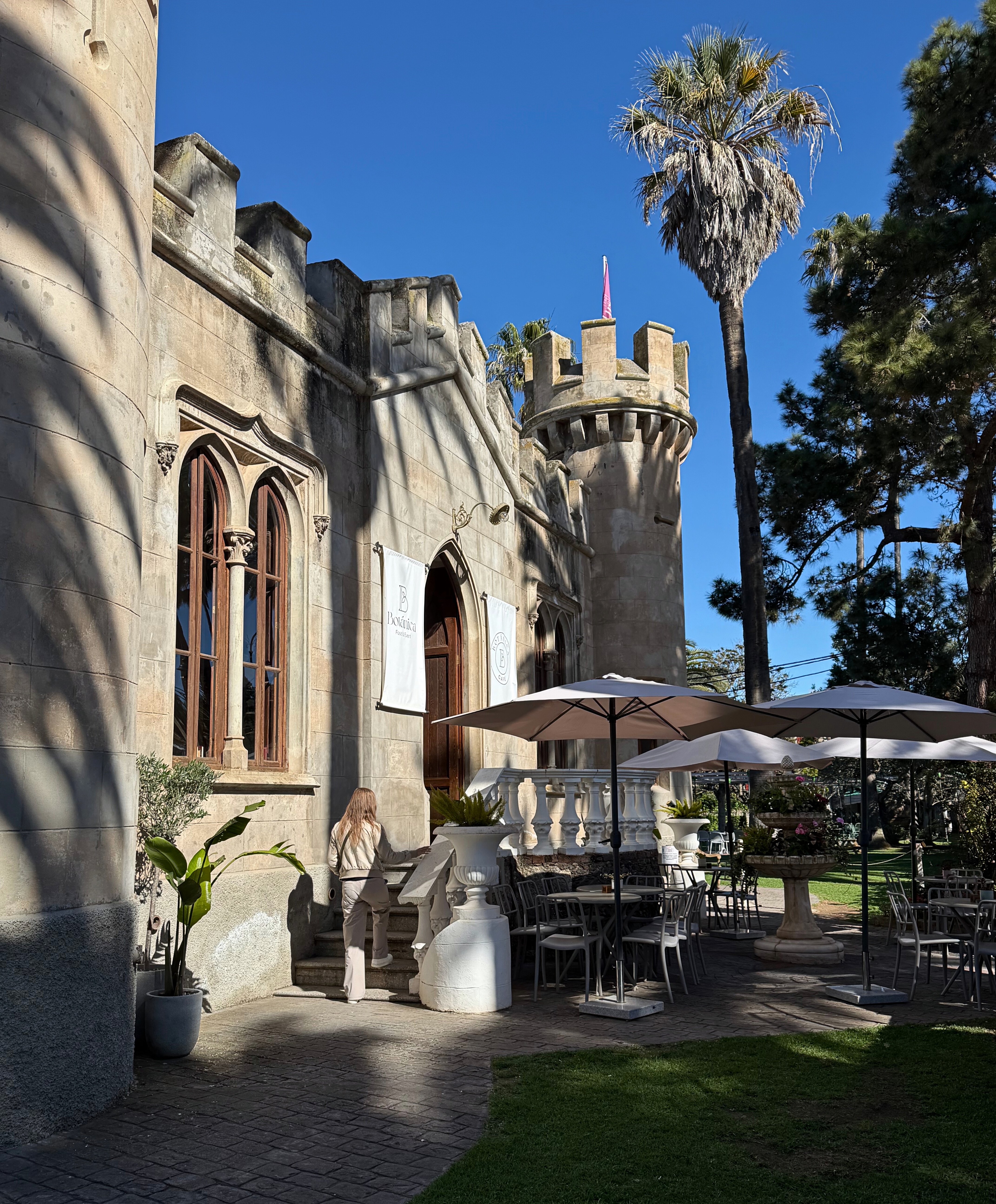 Castillo del Camino Largo, a castle-like building in La Laguna now used as Botánica Café.