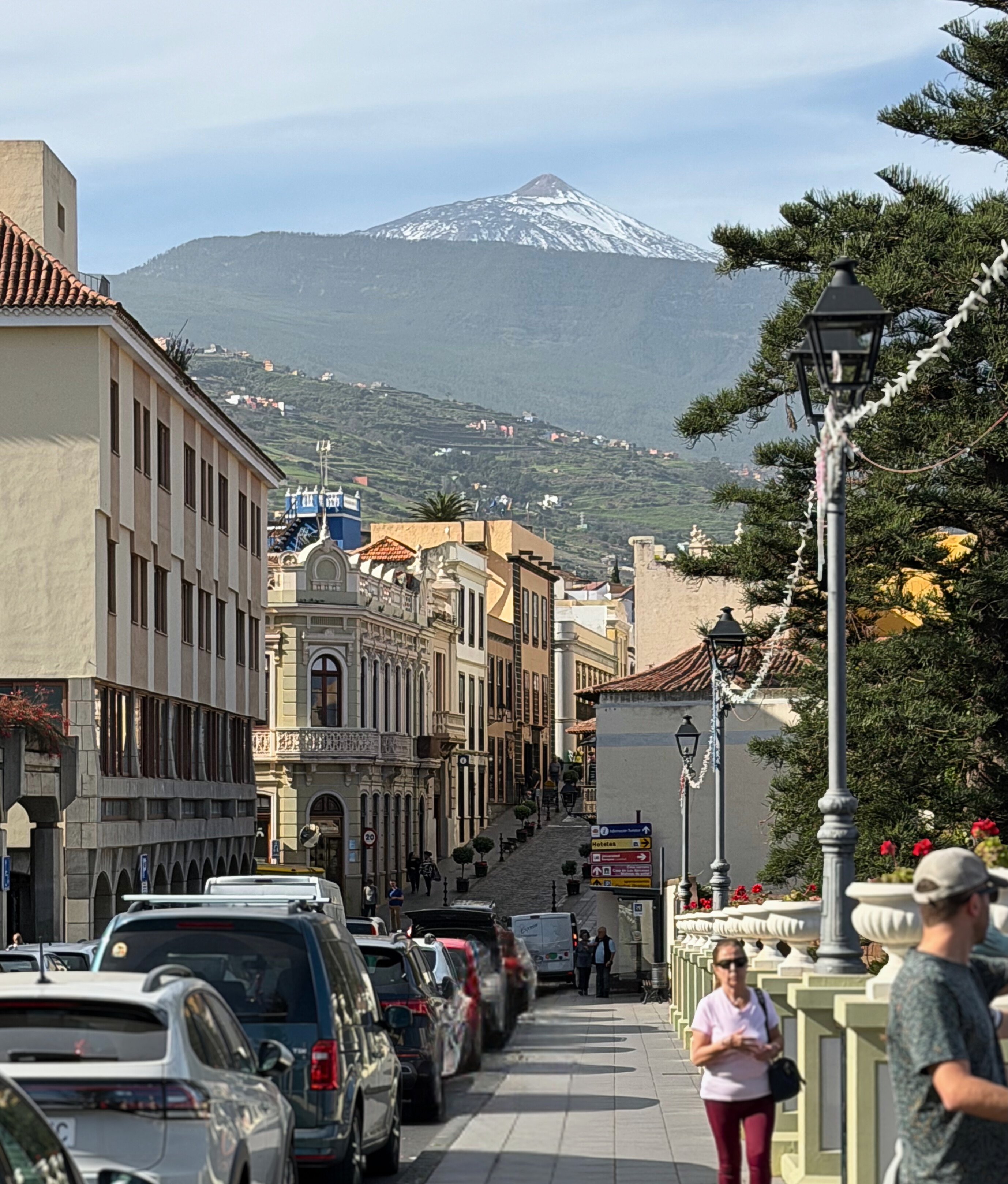 Snowcapped Mount Teide seen above the streets of La Orotava.