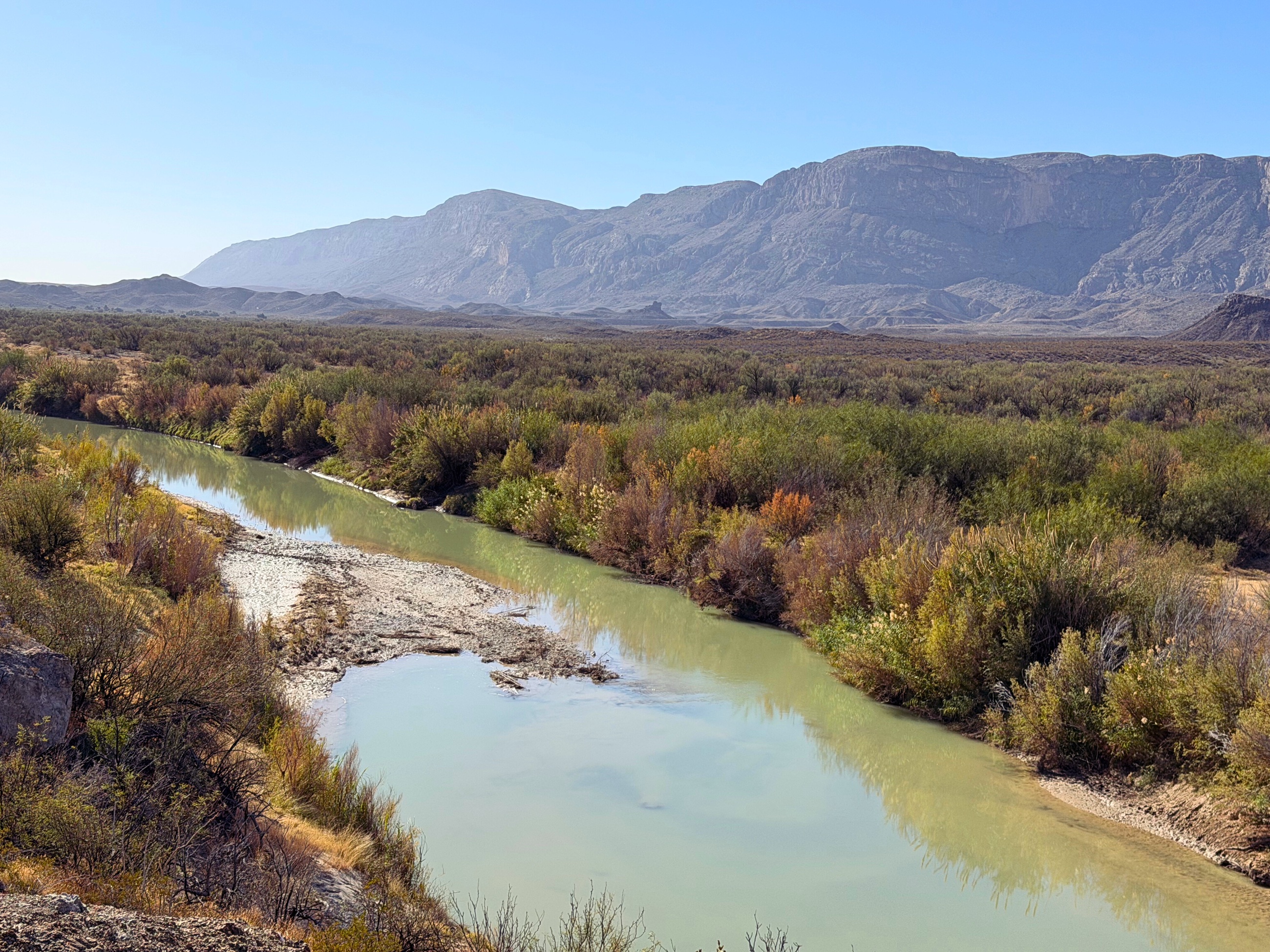 The Rio Grande winding through Big Bend National Park between Texas and Mexico.