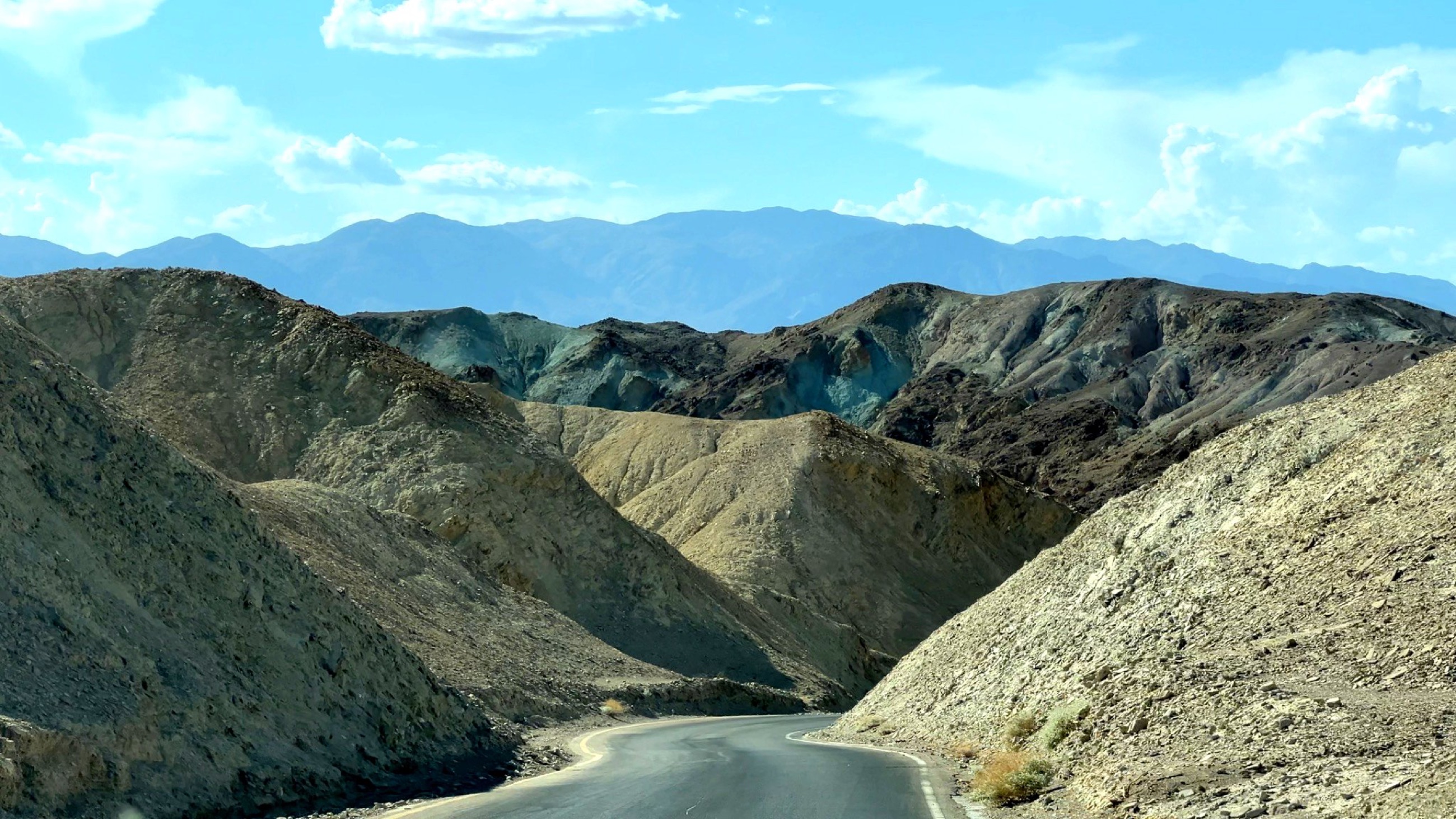 A winding road through Artist Drive in Death Valley.